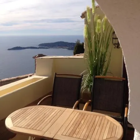 Prázdninový dům Monaco Middle Of Old Town Of Vieux Village Romantic Hideaway With Spectacular Sea View