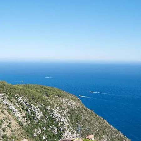 Prázdninový dům Monaco Middle Of Old Town Of Vieux Village Romantic Hideaway With Spectacular Sea View